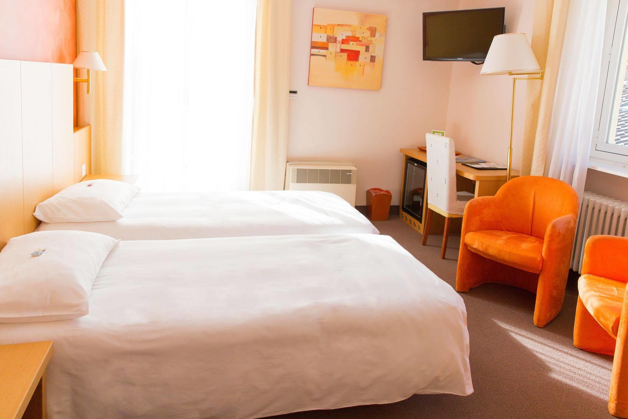 Hotel Du Lac Локарно Екстериор снимка